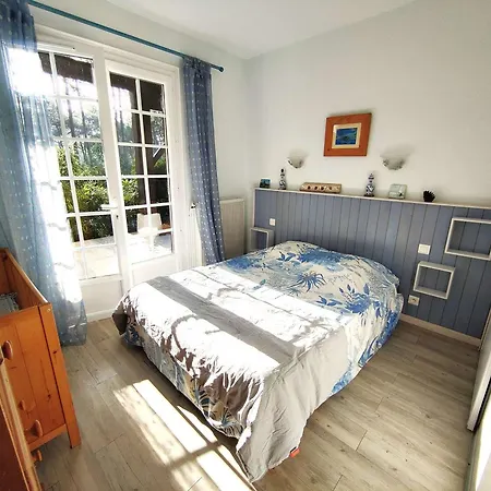 Landaise Lumineuse Avec Jardin, Proche Plages Et Commerces A Piraillan - Fr-1-736-52